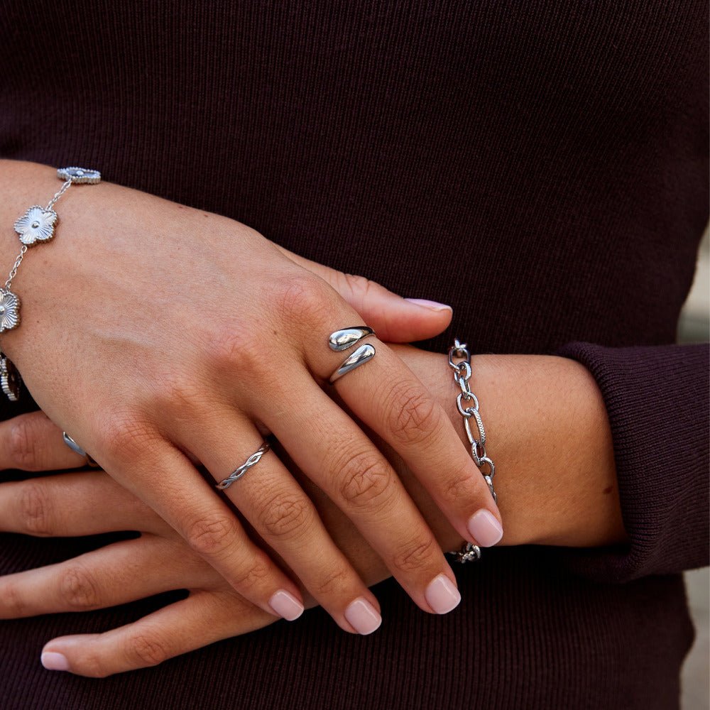 Bague Raven argentée enroulée