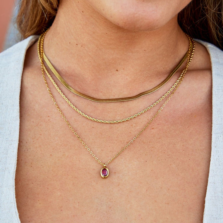 Collier z rubínovo červeného krištáľu