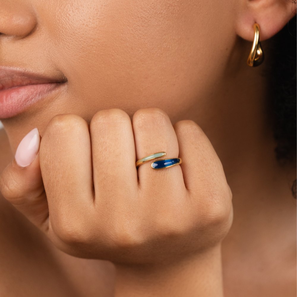 Bague Safira bleue enroulée