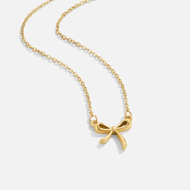 Collier avec pendentif v tvare mašle
