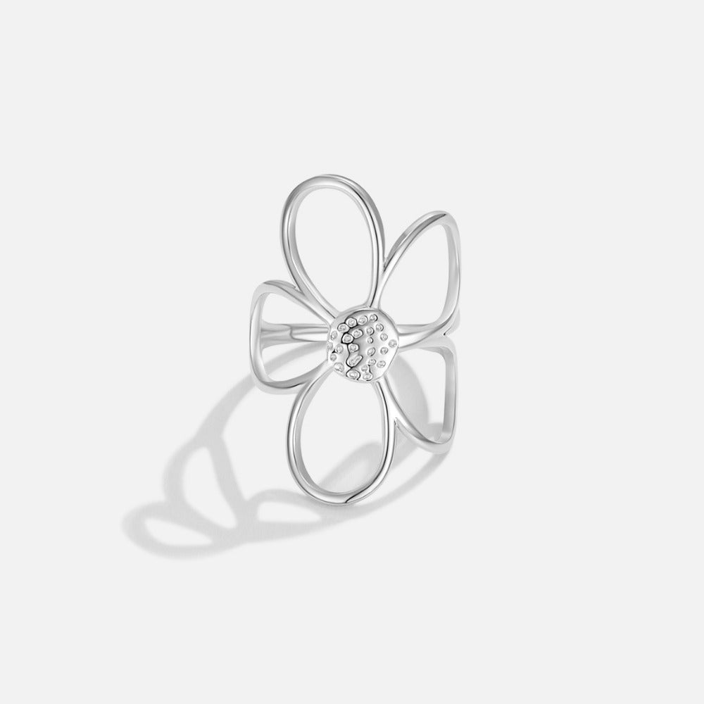 Bague argentée florale Ovratnikom