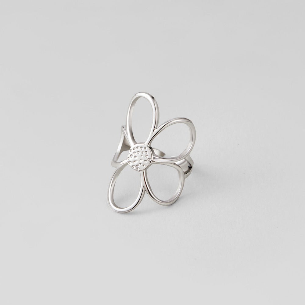 Bague argentée florale Ovratnikom