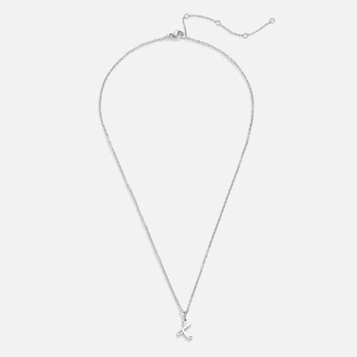 Collier argenté s písmenom v tvare srdca