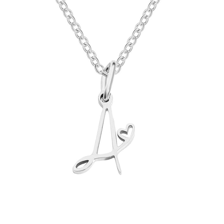 Collier argenté s písmenom v tvare srdca