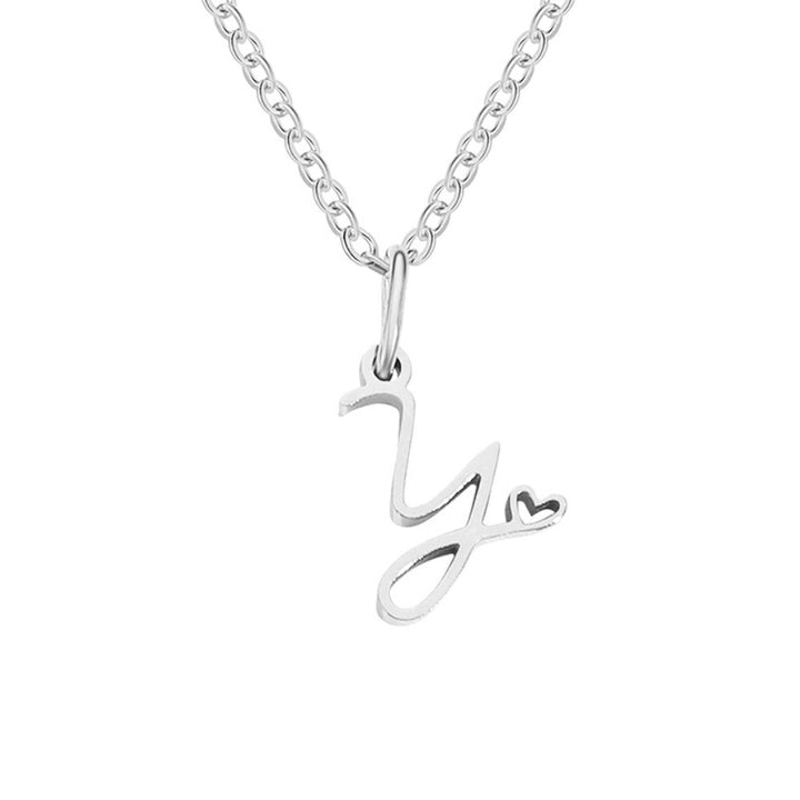 Collier argenté s písmenom v tvare srdca