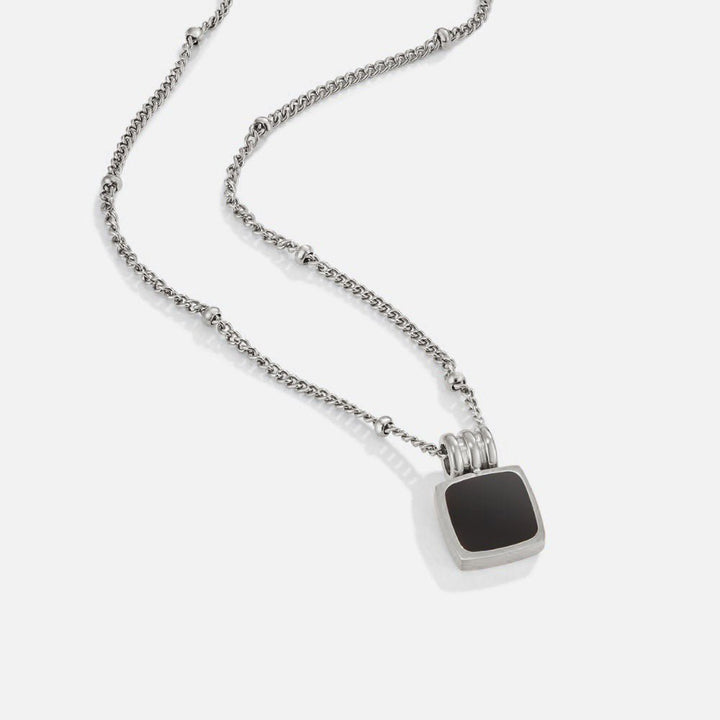 Collier argenté Lucia s čiernym príveskom