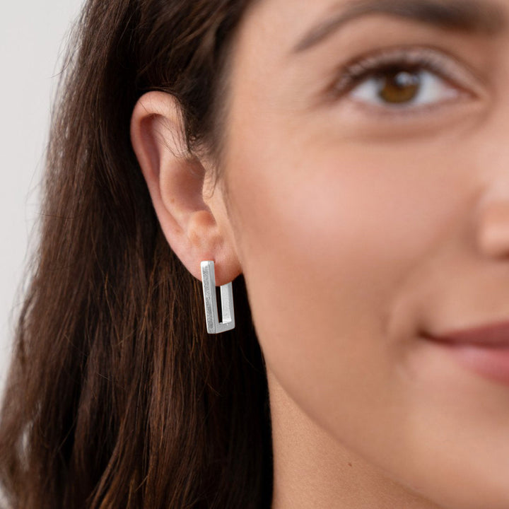 Boucles d’oreilles argentées rectangulaires