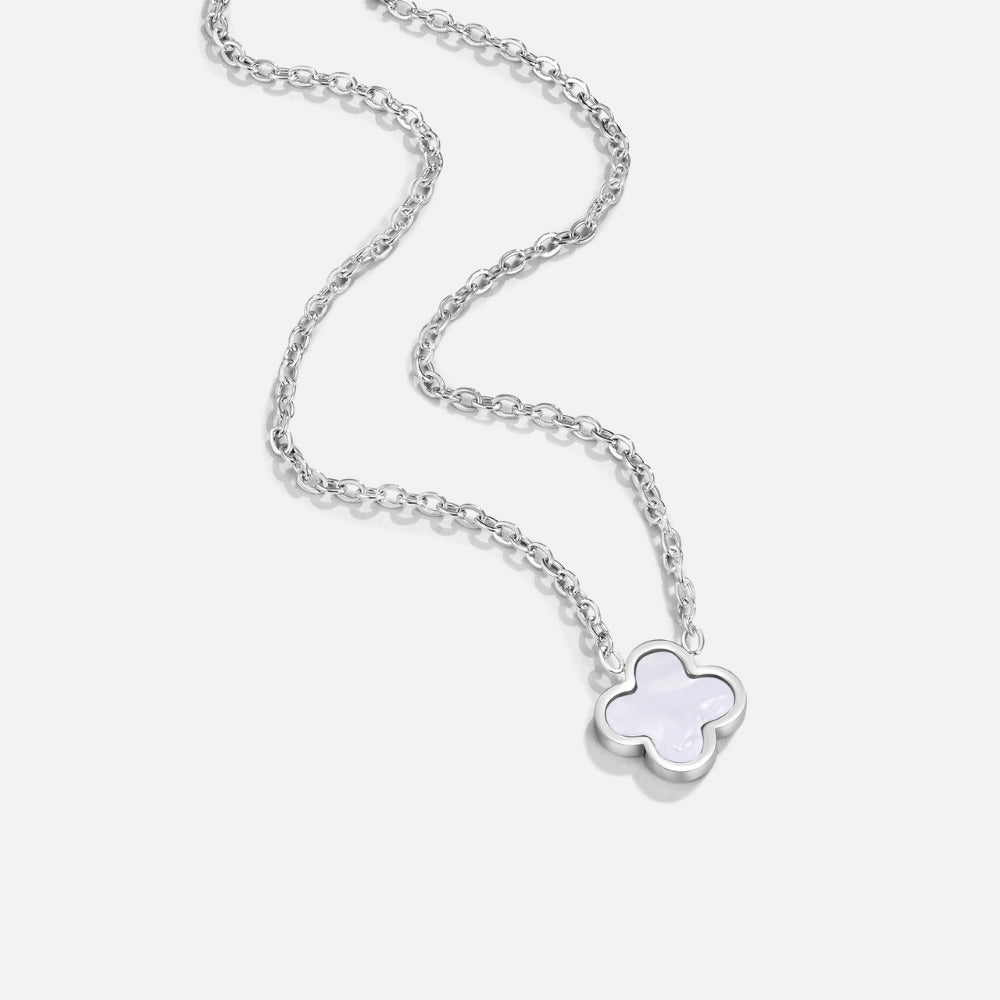 Argenté Collier trèfle blanc