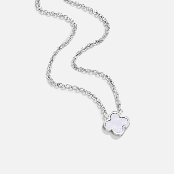 Argenté Collier trèfle blanc