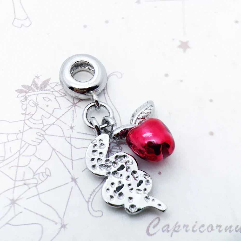 Charm Serpent dans une pomme - Maison Perle