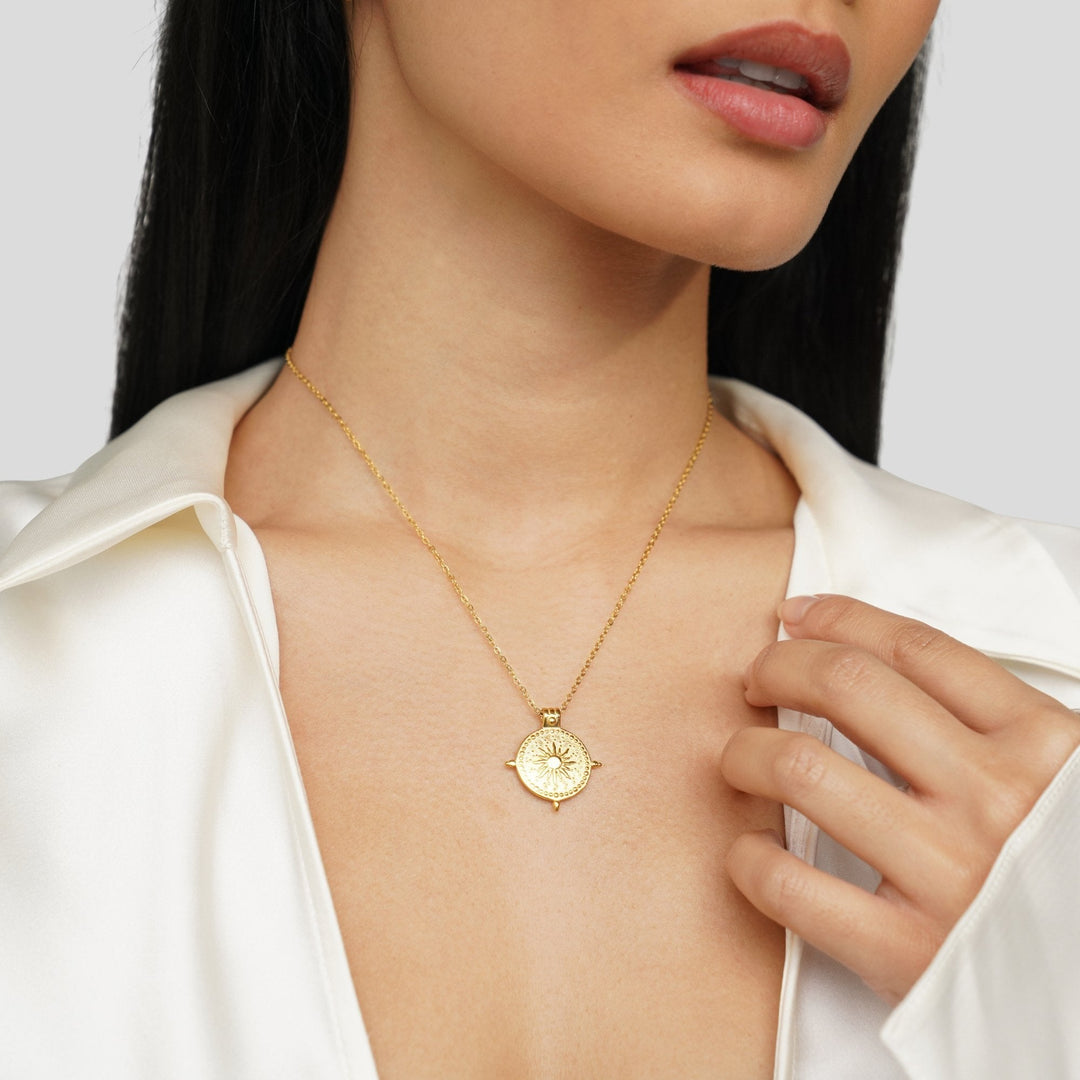Collier doré letného slnovratu
