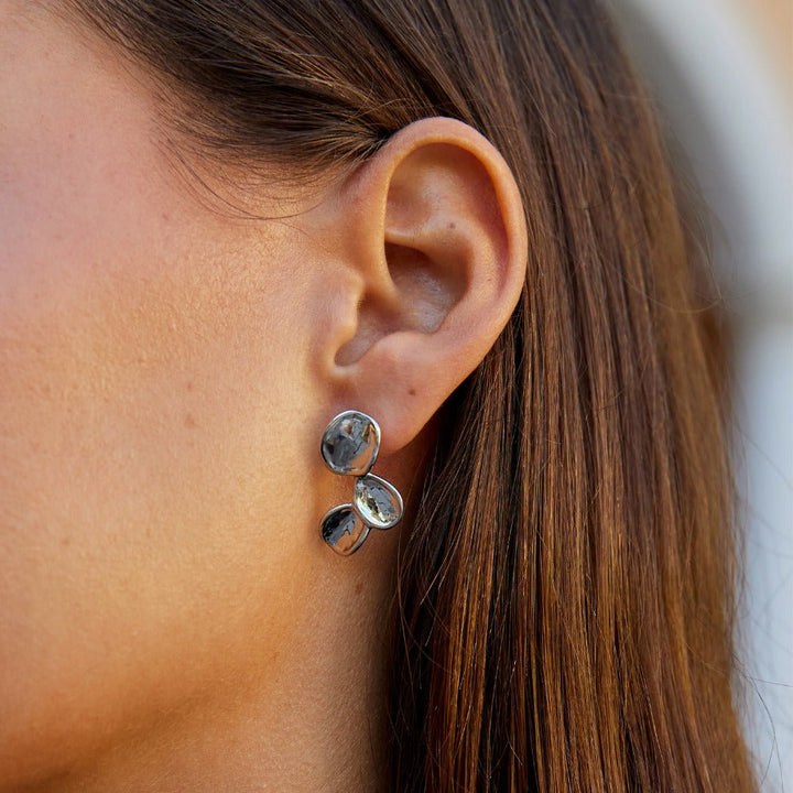 Boucles d’oreilles argentées Tori pétale