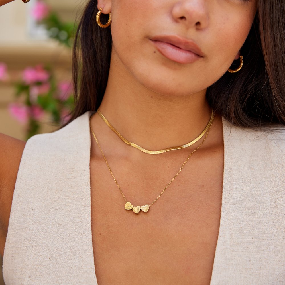 Trojitý collier so srdcom