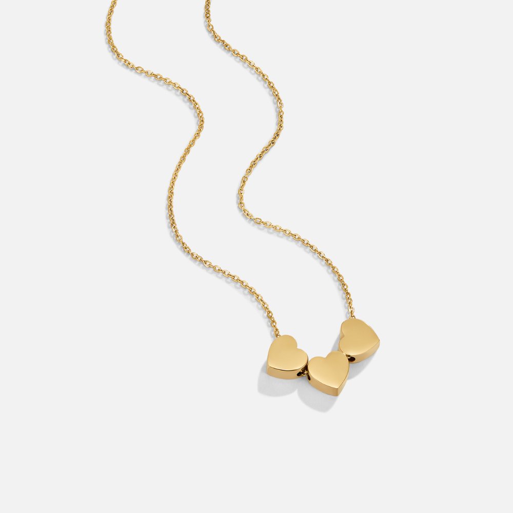 Trojitý collier so srdcom