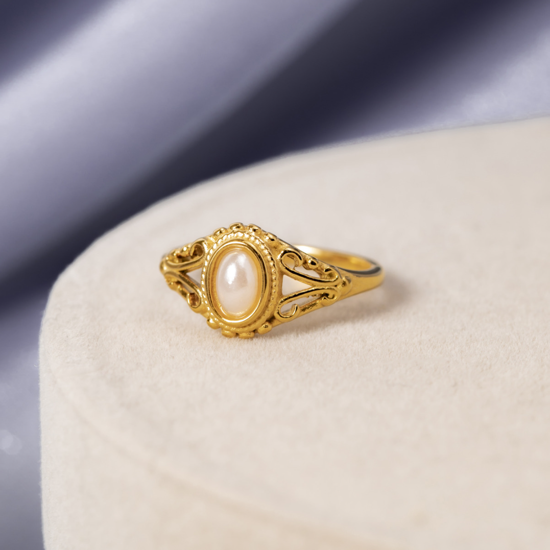Bague vintage royale perles