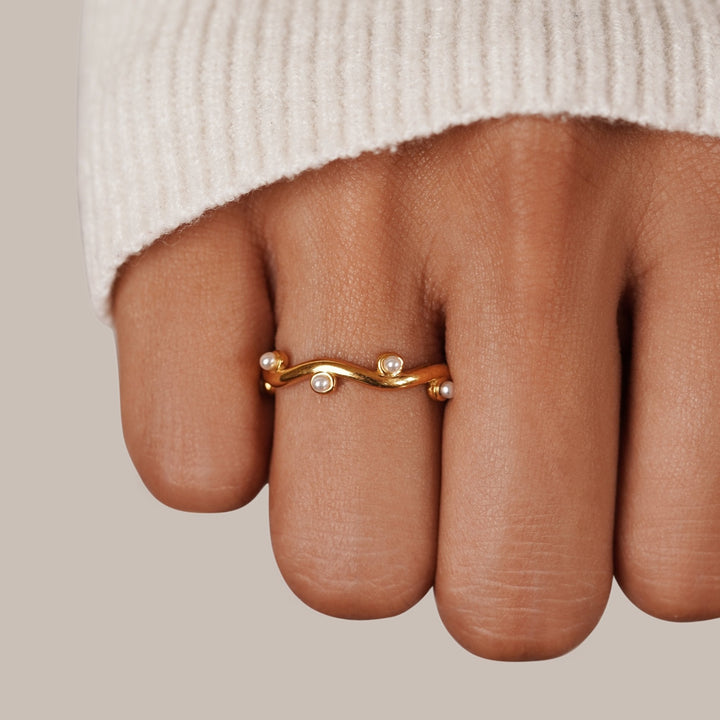 Bague ondulée perles 18K or
