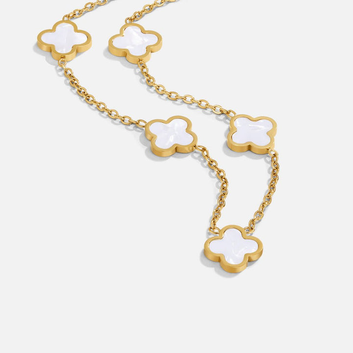 Collier s kvetmi bieleho štvorlístka