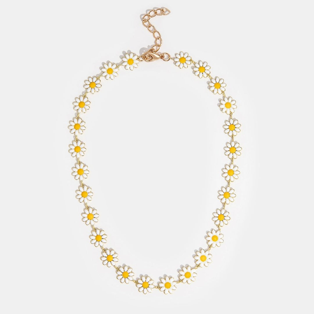 Collier à marguerites blanches