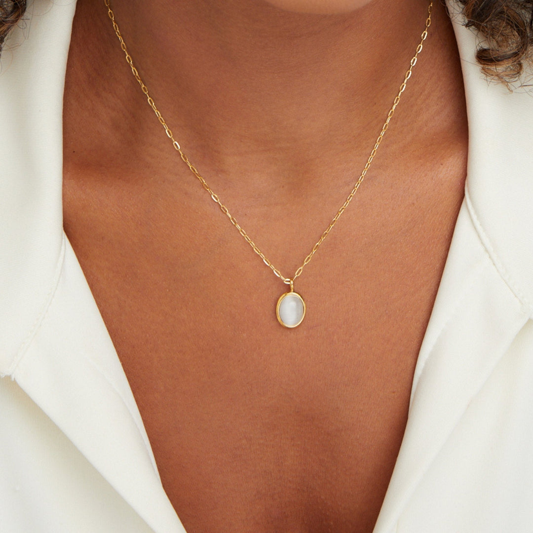 Collier opale blanche