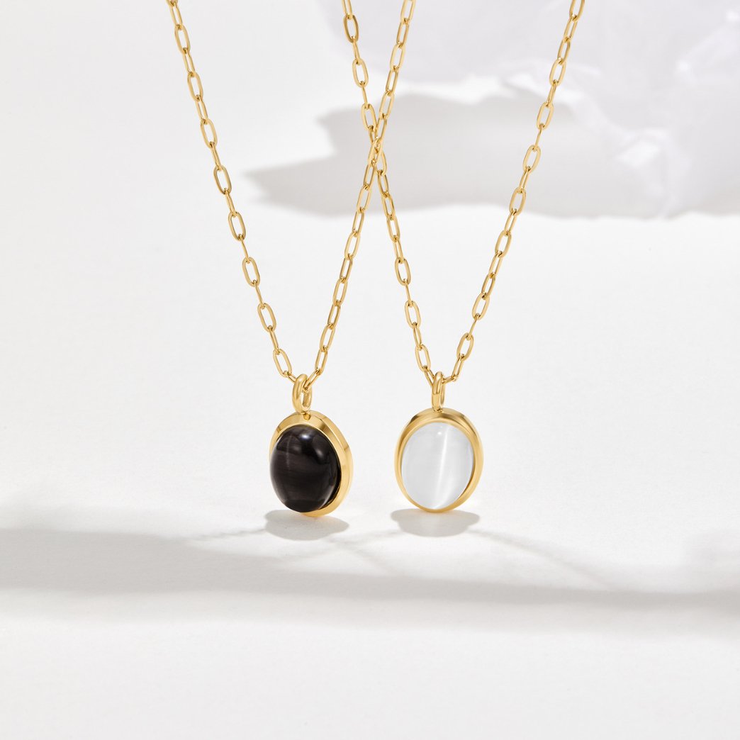 Collier opale blanche