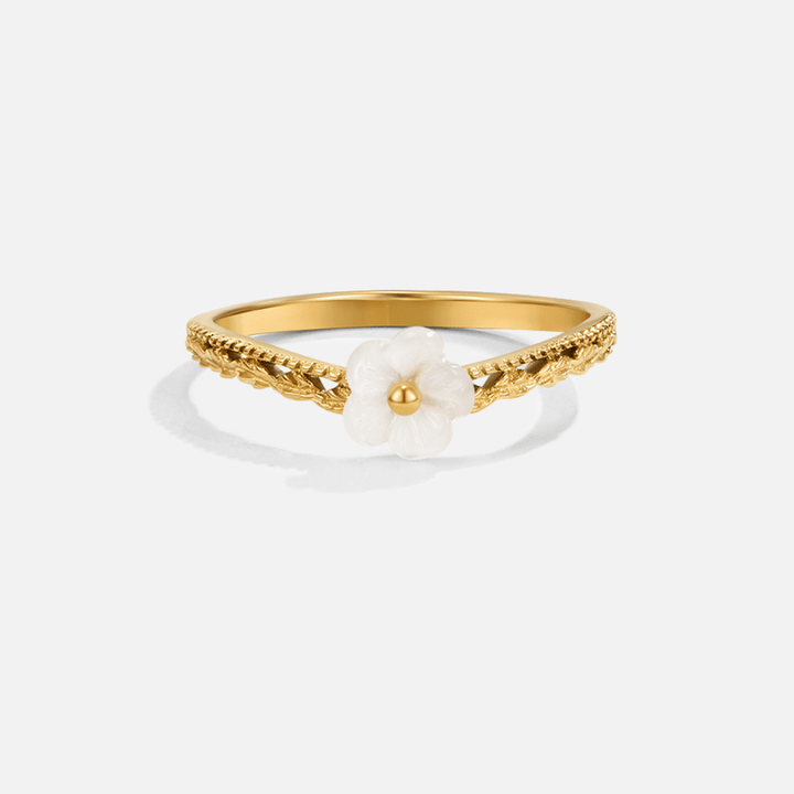 Bague blanche florale coquillage
